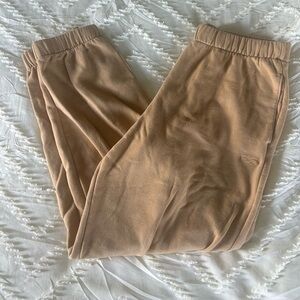 Hollister feel good ultra high rise sweatpants, size medium